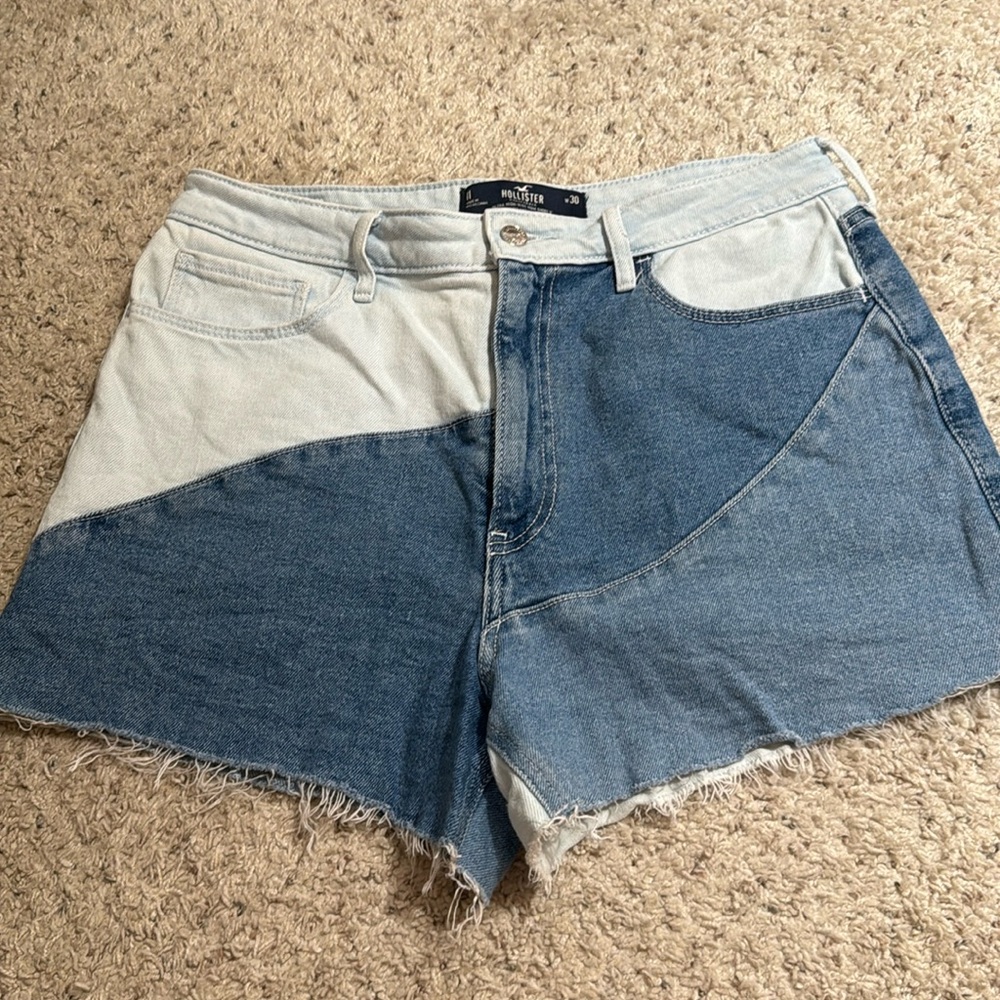 NWOT HOLLISTER HIGH WAISTED MULTI COLOR DENIM MOM SHORTS